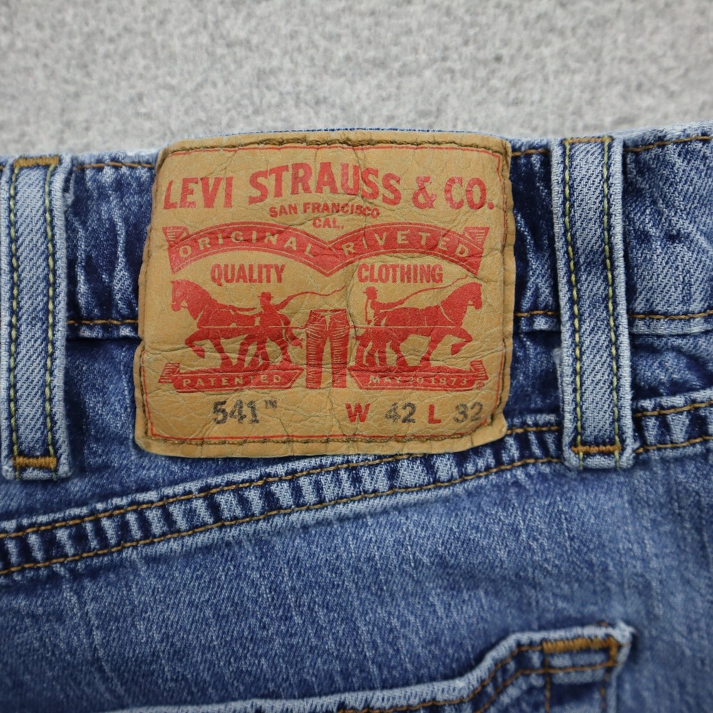 Levi's 541 Jeans Mens 42x32 Athletic Taper Blue Medium Wash Flex Denim 5-Pocket - Picture 8 of 8